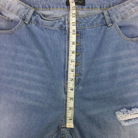 DT Jeans Women's Lightwash Distressed Button Fly High Rise Blue Jeans Size 2XL - Picture 14 of 14